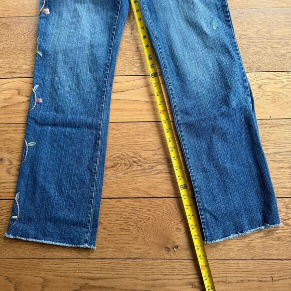 Zelie Floral Embroidered Jeans SZ 31 Boho Bohemian Hippie Raw Hem Distressed - Picture 12 of 12